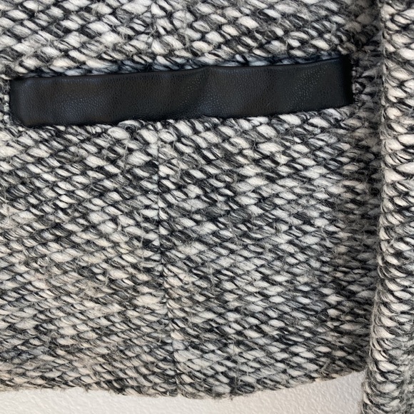 Loft soft knitted jacket with leather trim pockets - Picture 3 of 7